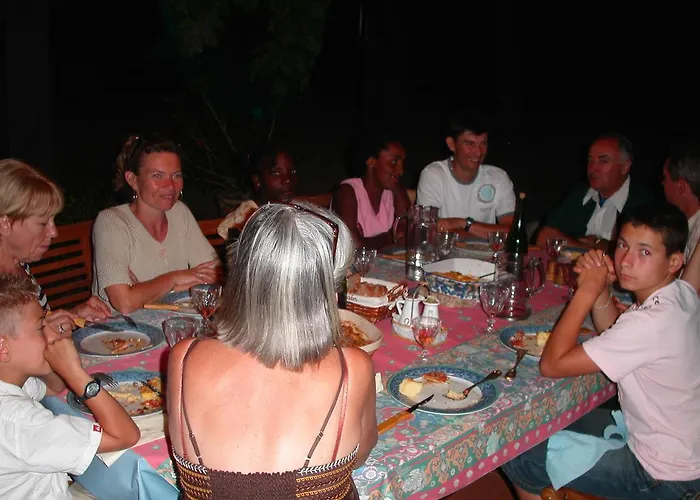 De Charme De Croccano Oda ve Kahvaltı Sartène